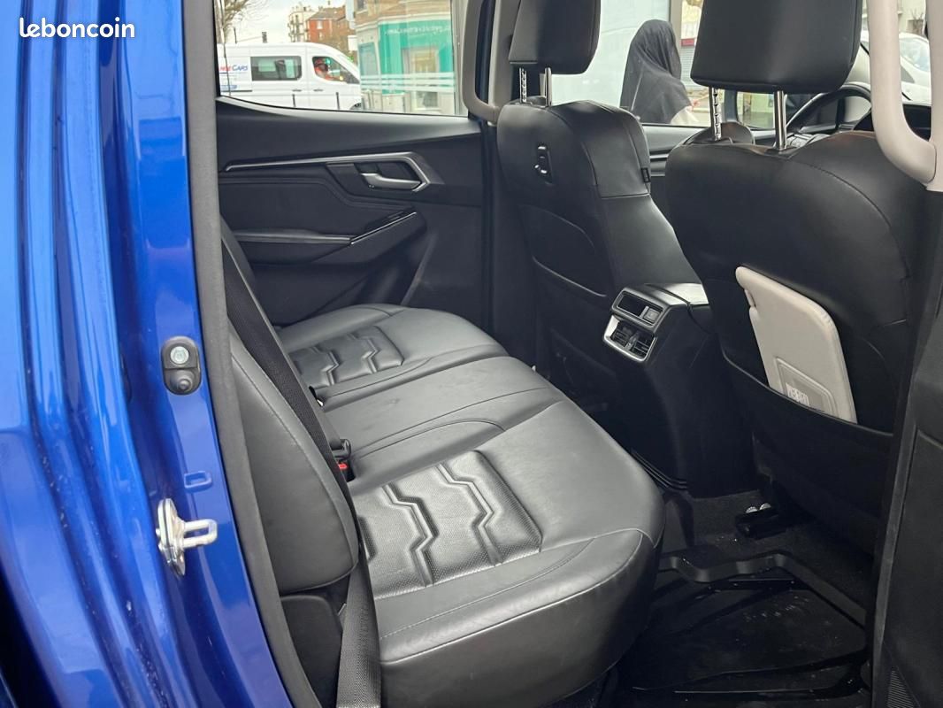 Isuzu D-max 1.9 TD 163 DOUBLE CABINE XSERIES (image 12)