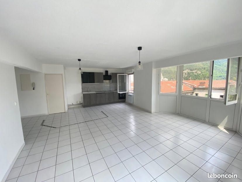 Appartement 3 pièces 74 m² · à Sisteron · 74 m² · 720 €/mois