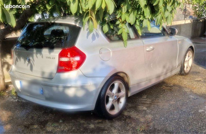 BMW 116d (image 2)