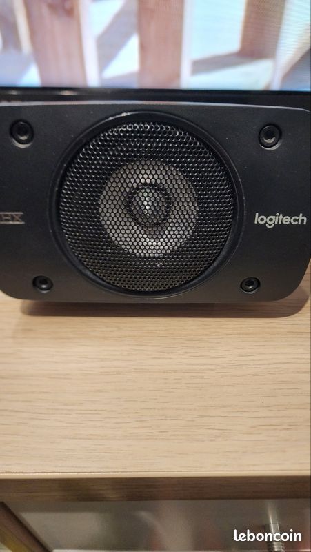 Logitech Z906 (image 3)