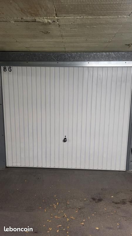 Parking 11 m² · à Besançon · 11 m² · 62 €/mois