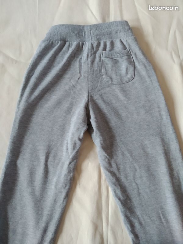 Jogging fille 12 ans 2 euros (image 2)