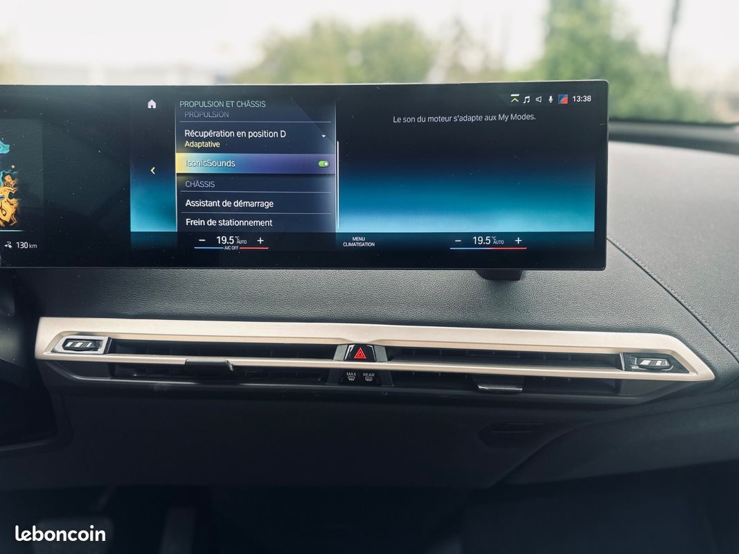 BMW iX 40e 326CH xDrive + CARPLAY SANS FIL + SIEGES CHAUFFANTS/VENTILES/MASSANTS/ELECTRIQUES + HARMAN KARDON + 1ERE MAIN + GARANTIE 12 MOIS (image 34)