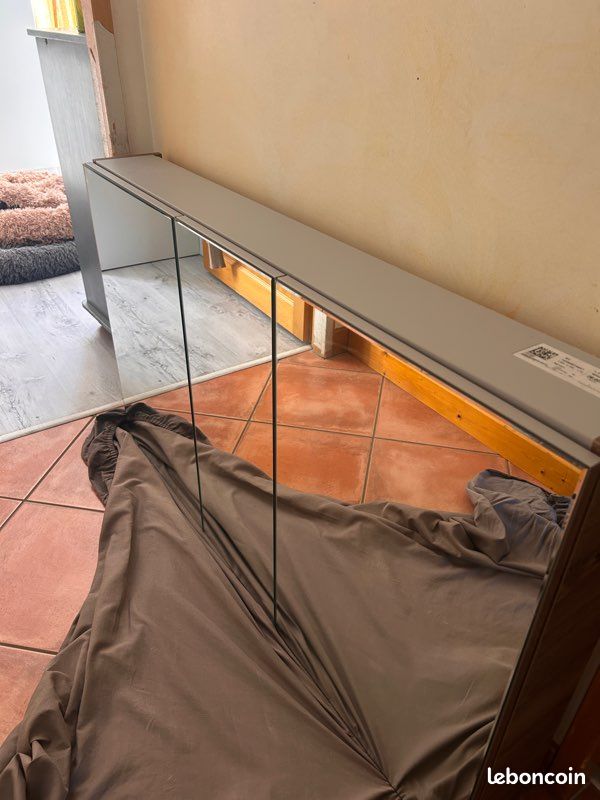 Vends armoire miroir salle de bain (image 1)
