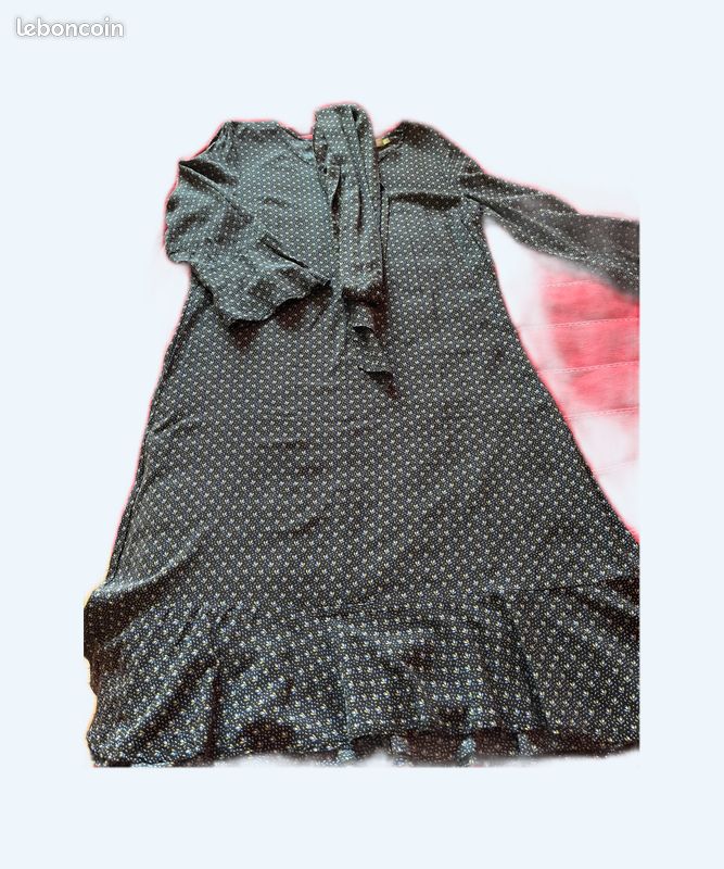 Robe (image 1)