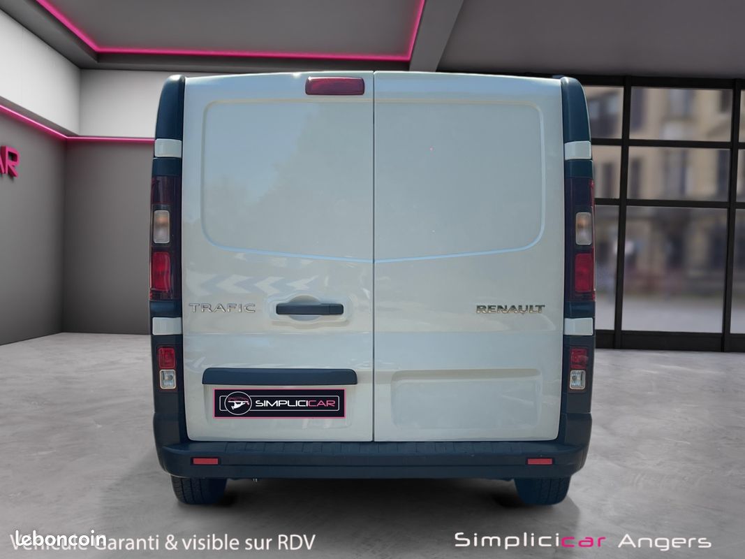 RENAULT TRAFIC III FOURGON TRAFIC L1H1 2.0 BLUE DCI 110 ADVANCE 110Ch Garantie 12 mois (image 7)