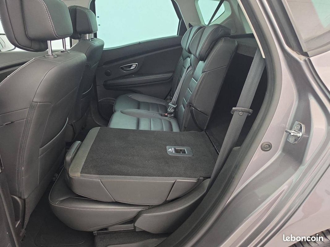 RENAULT Scenic dCi 160 Energy EDC Initiale Paris (image 31)