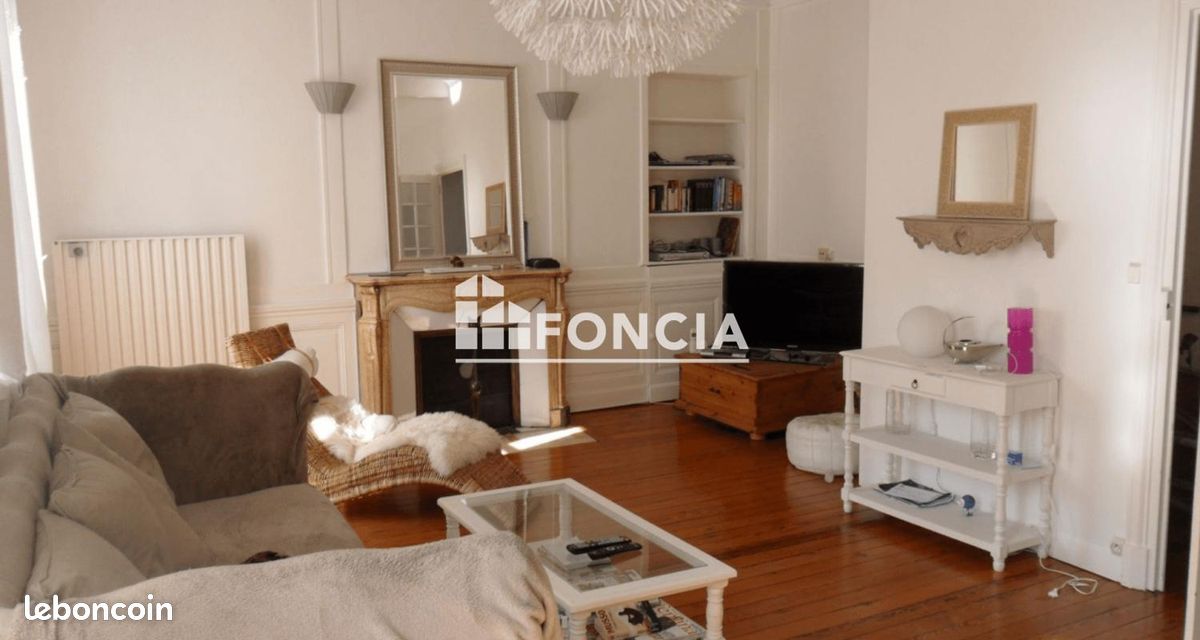 Appartement 2 pièces 73 m² · à Dijon · 73 m² · 700 €