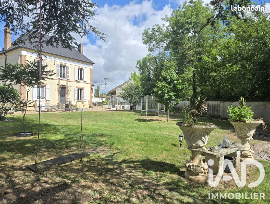 Maison 4 pièces 151 m² · à Michery · 151 m² · 270 000 €