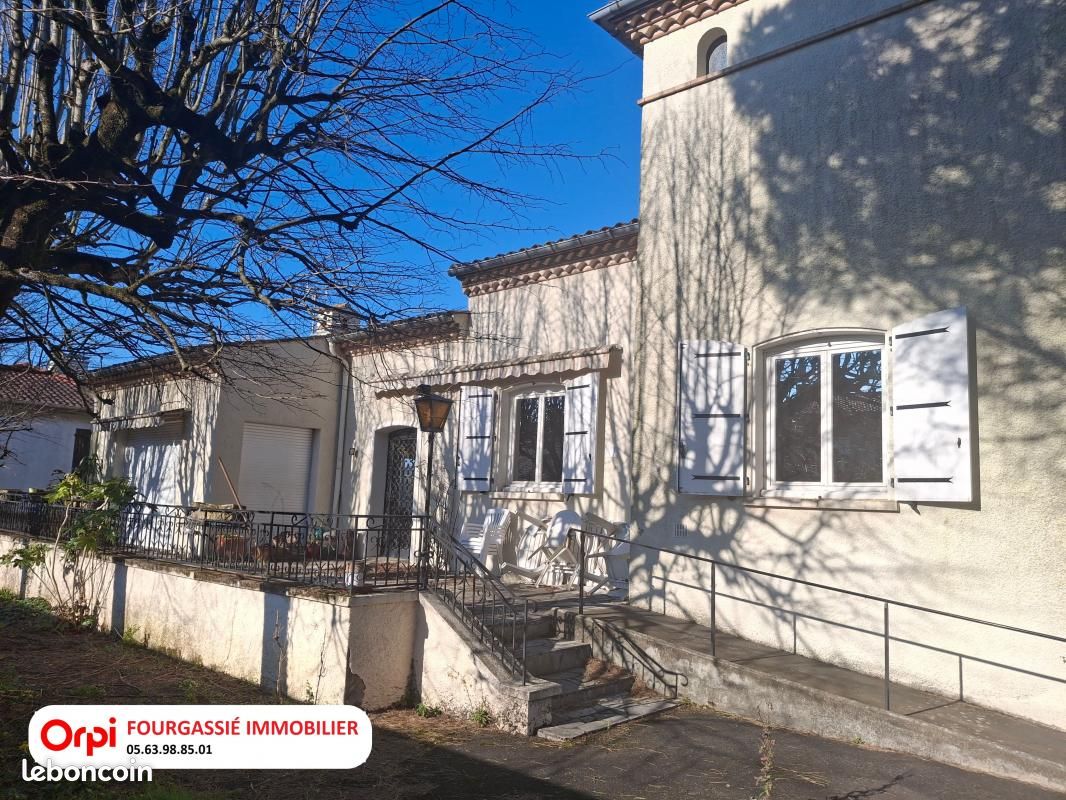 Maison 5 pièces 140 m² · à Aussillon · 140 m² · 185 000 €