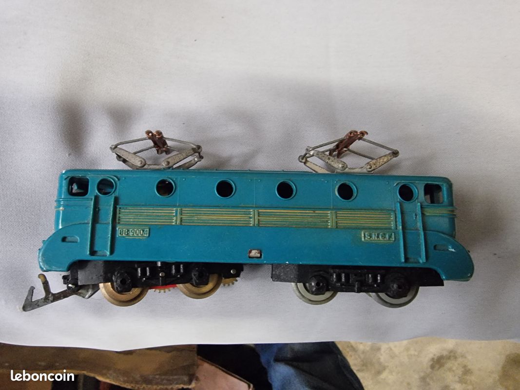 Lot de trains Jouef et Lima et maquettes - Collection