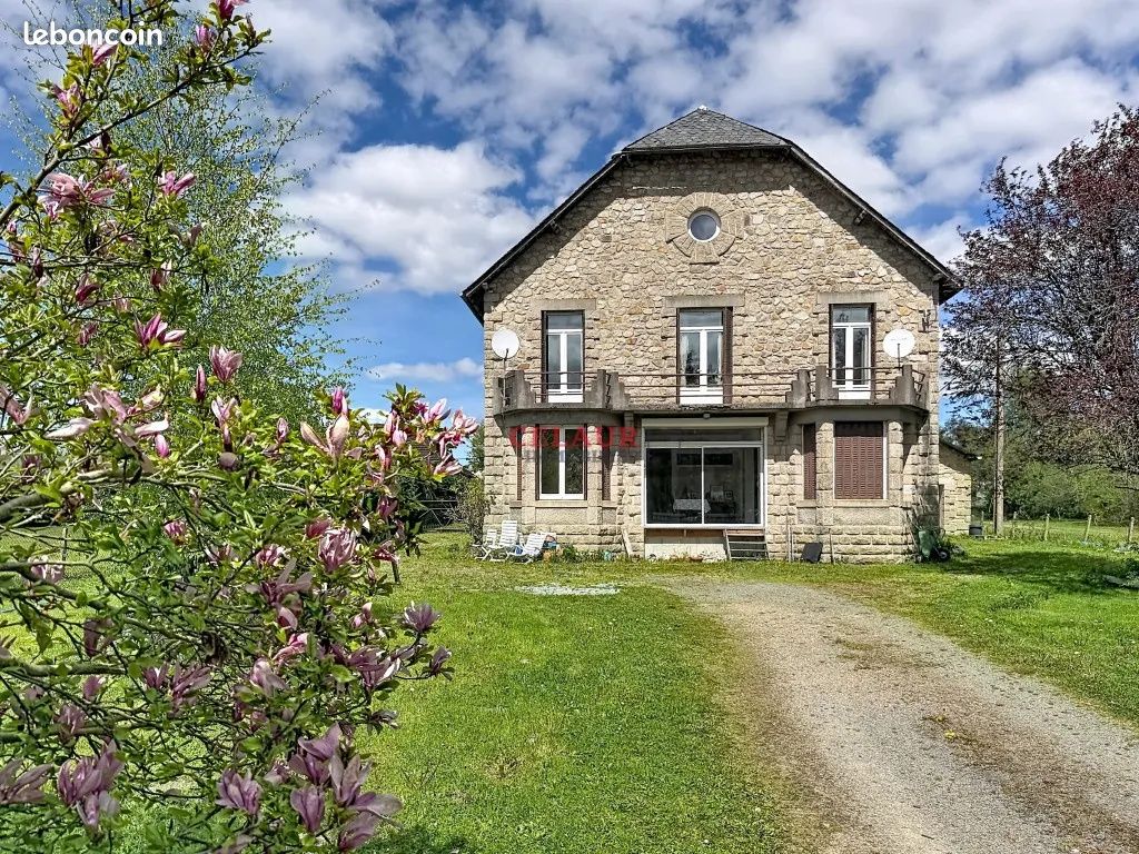 Maison 8 pièces 150 m² · à Saint-Priest-de-Gimel · 150 m² · 204 500 €