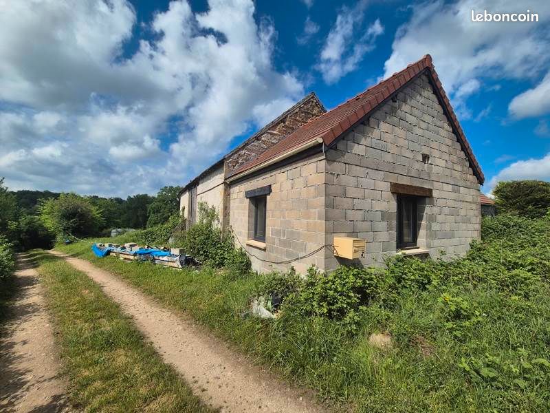 Maison 6 pièces 115 m² · à Sainte-Thérence · 115 m² · 48 000 €