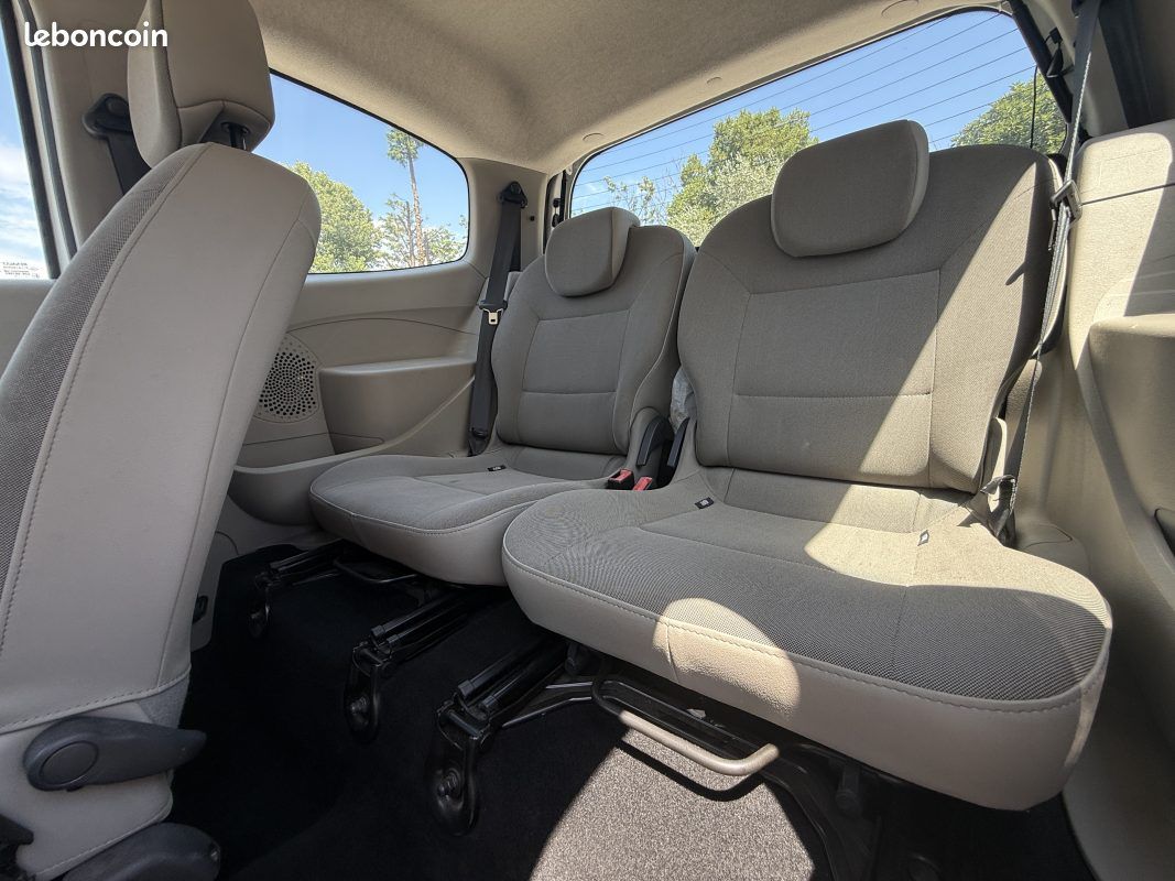 Renault twingo ii 1.2 75 authentique 2010 (image 9)