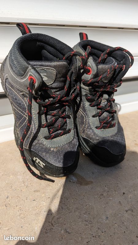 Chaussures randonnées enfants pointure 299 (image 1)