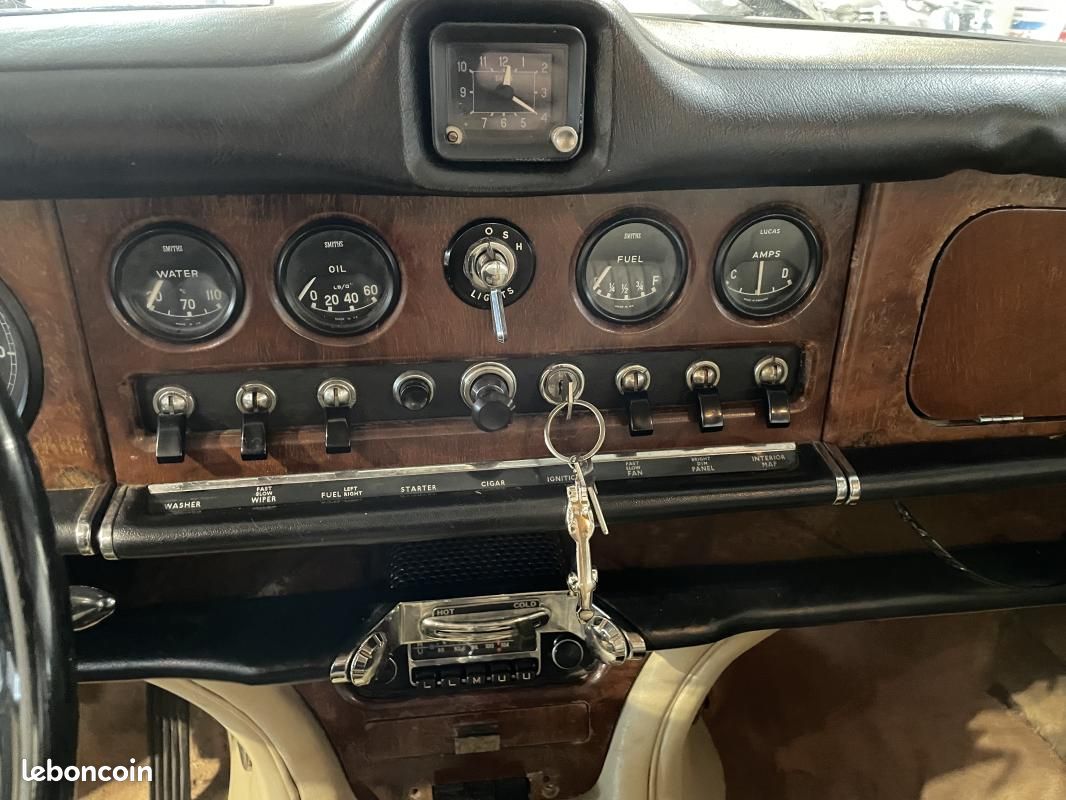 Jaguar 420 4.2 VERT ANGLAIS -BOITE MANUELLE- (image 17)