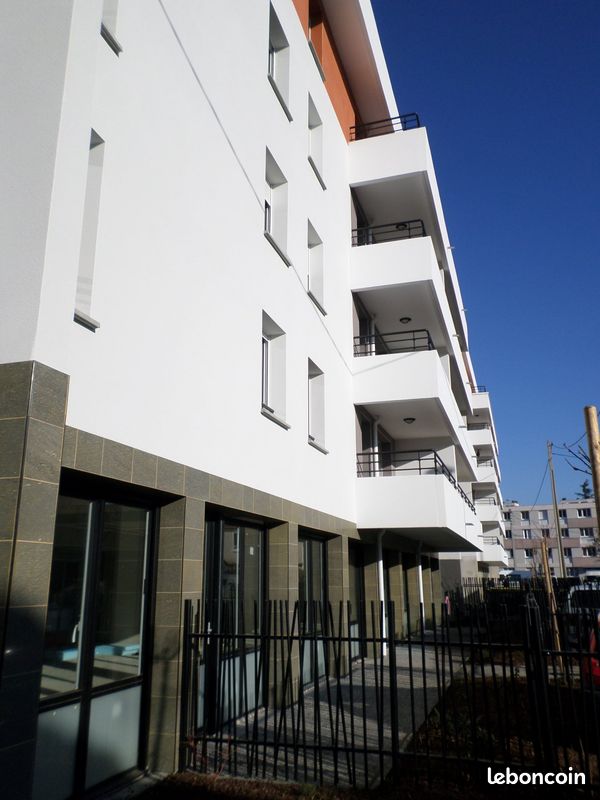 Appartement 1 pièce 38 m² · à Clermont-Ferrand · 38 m² · 525 €