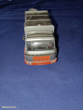 Camion Berliet Benne à Ordures JRD 131 - Miniature Collection Dinky époque