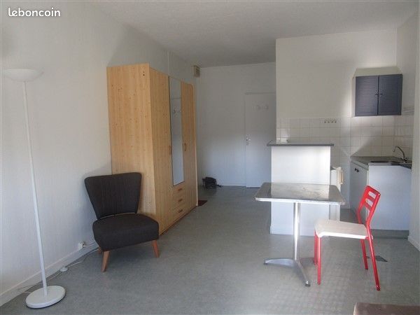 Studio 1 pièce 28 m² - Égletons 19300 (image principale 0)