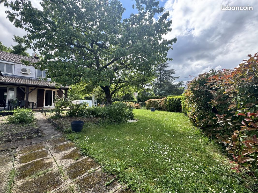 Maison 5 pièces 85 m² · à Riom · 85 m² · 239 000 €