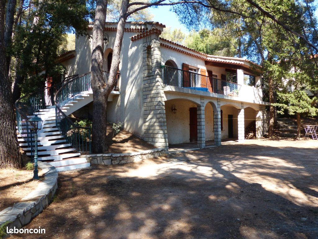 Maison 4 pièces 85 m² · à La Seyne-sur-Mer · 85 m² · 2 000 €/mois