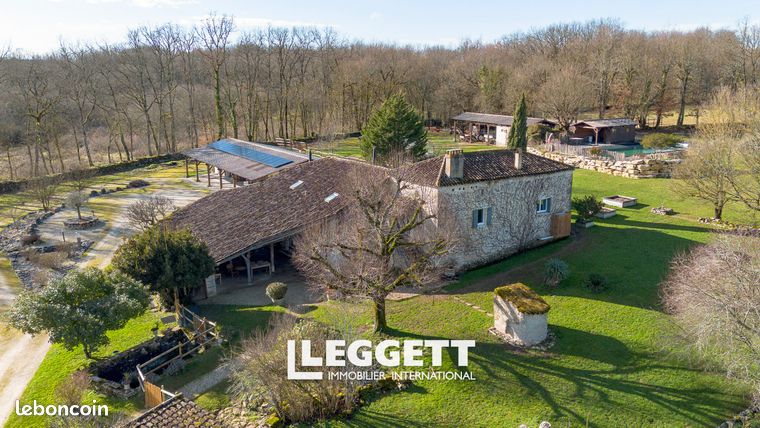 Maison 8 pièces 197 m²