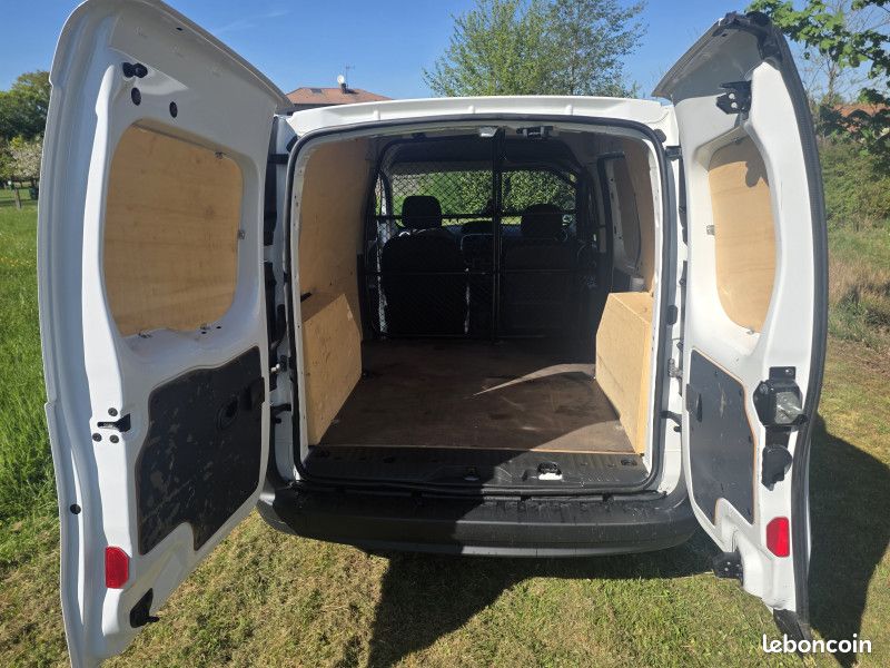 Renault KANGOO II EXPRESS 1.5 DCI 75CH ENERGY CONFORT EURO6 - 7400 EUROS HT (image 8)