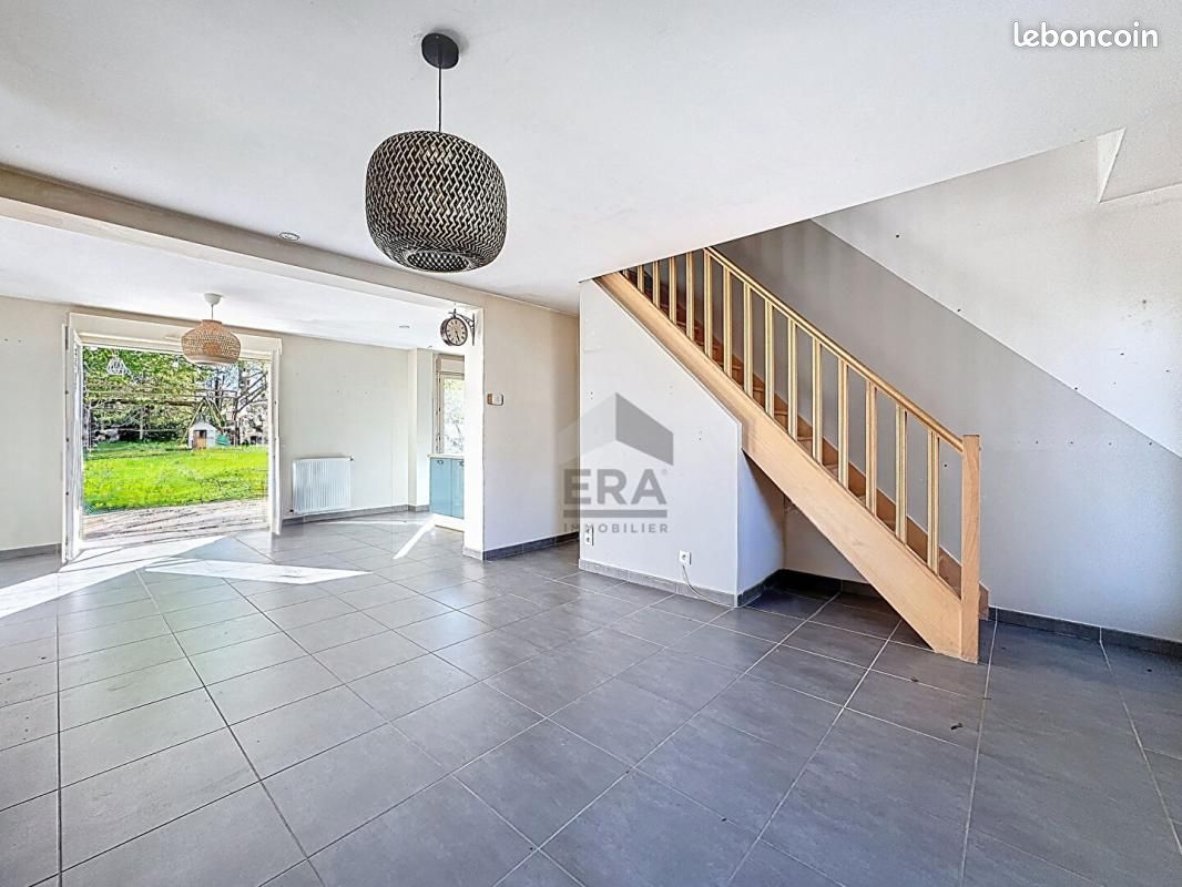 Maison 5 pièces 106 m² · à Dammarie-les-Lys · 106 m² · 295 000 €