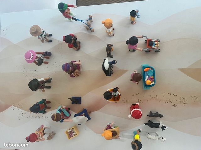 Lot de figurines Playmobil (image 2)