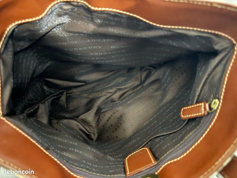 Burberry petit cabas (image 5)