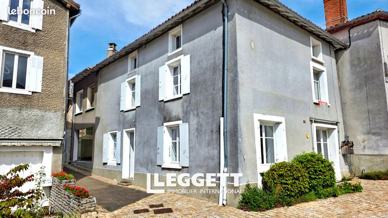 Maison 7 pièces 215 m²