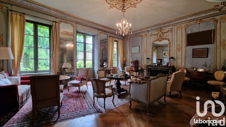 Maison 10 pièces 323 m²