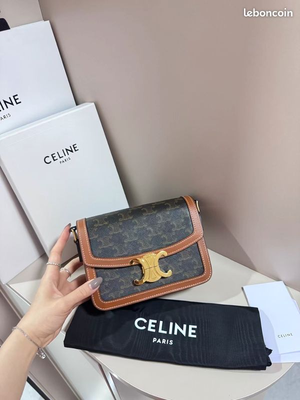 Bandeau Céline En Veau Marron - Logo Triomphe Doré - Neuf Avec étiquettes, Prix éditeur 690€