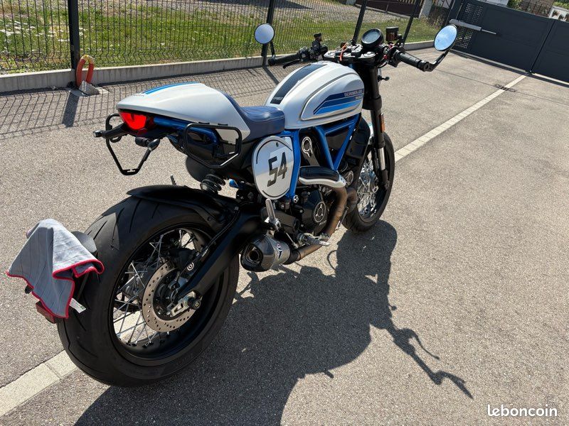 Moto Ducati Scrambler Cafe Racer 2019 (image 1)