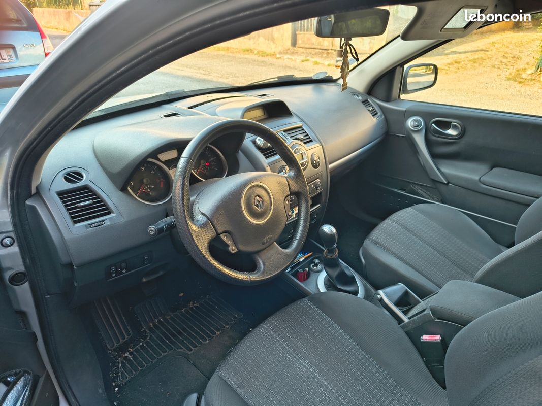 Vends mégane 2 phase 2 (image 3)