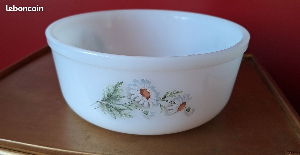 Saladier Vintage Arcopal - Motif Marguerites/Fleurs - En Verre - Occasion