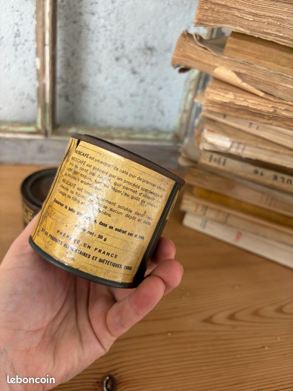 Lot de 2 anciennes boîtes de café Nescafé en métal Nestlé vintage / rétro (image 9)