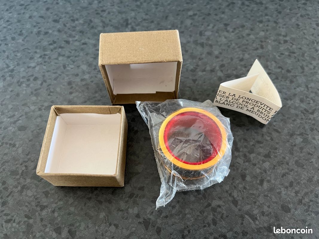 Anneau vintage anti gouttes pour bouteilles (image 1)