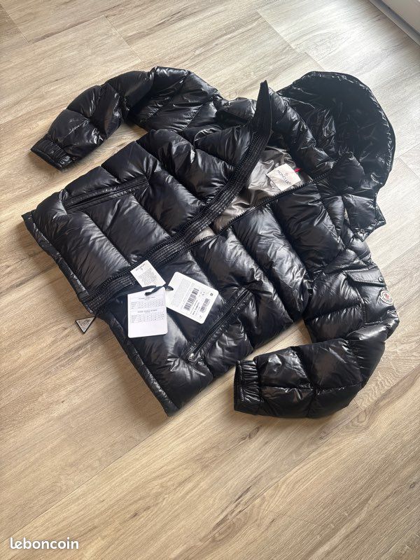 Doudoune MONCLER MAYA GIUBBOTTO TAILLE 3 (image 2)