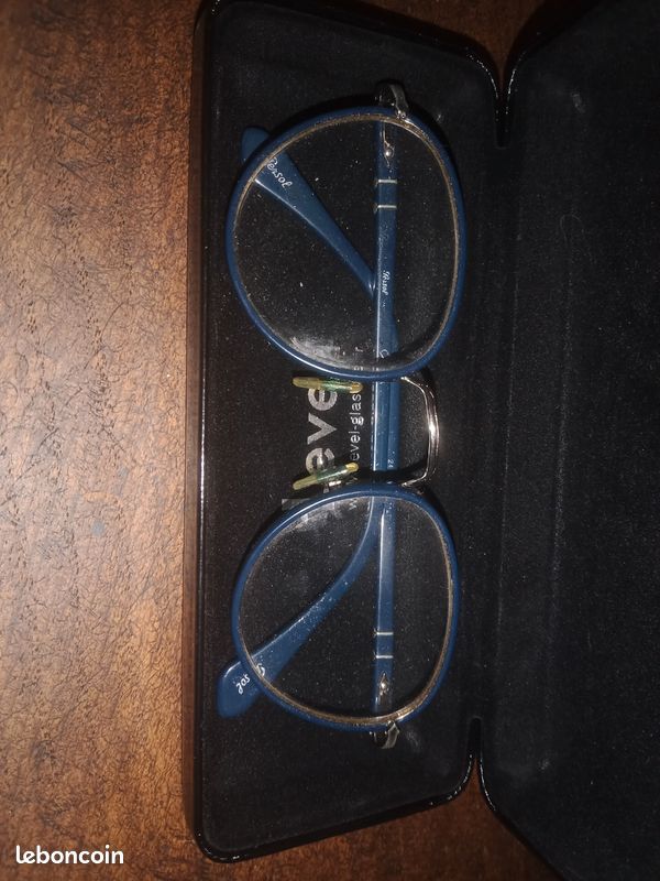 Lunette (image 1)