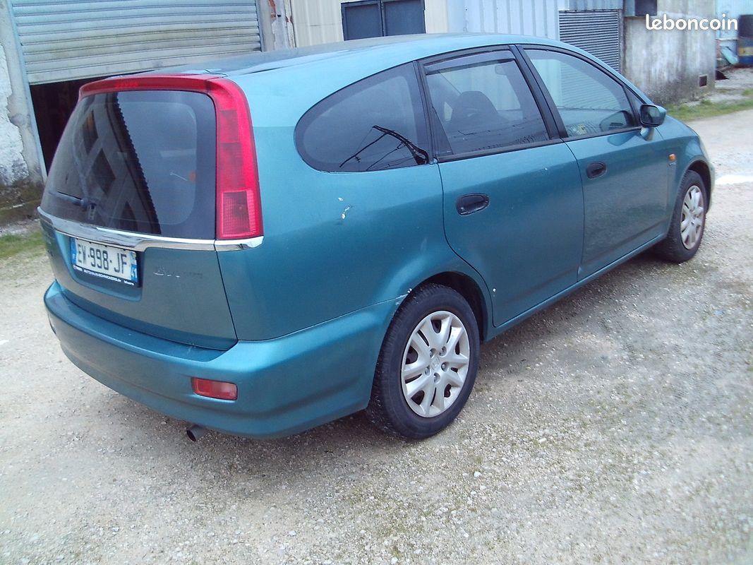 Honda Stream 1.7 VTEC 125 ES 7 Places (image 3)