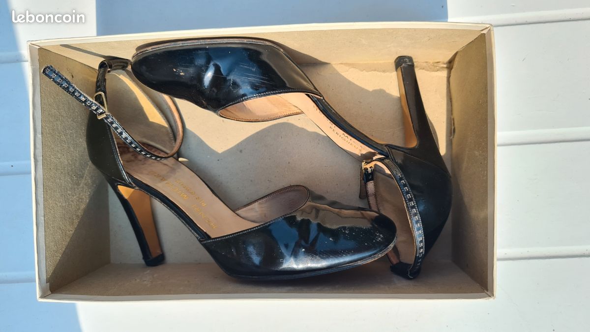 Escarpins vintage cuir verni noir (image 7)