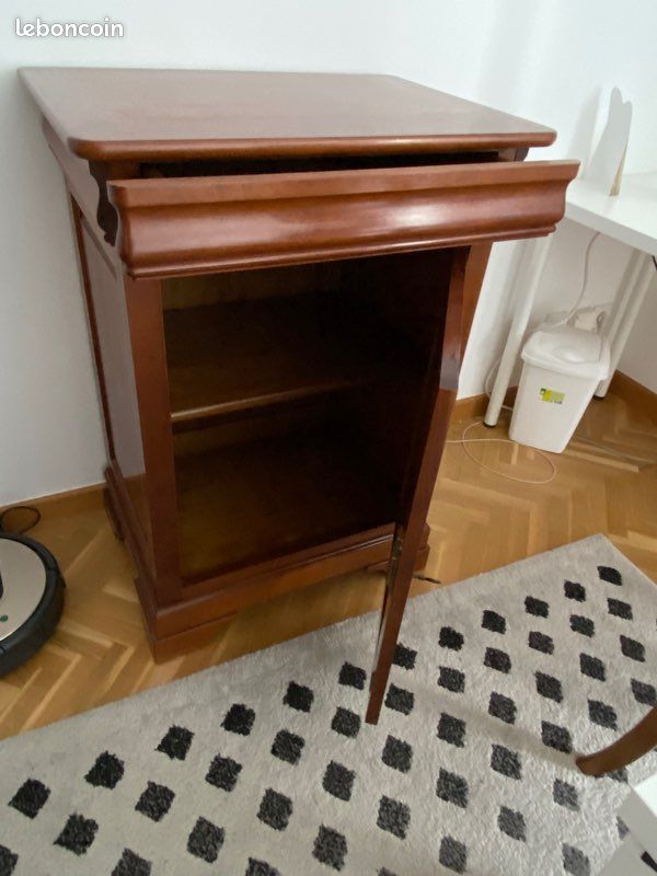 Commode (image 1)
