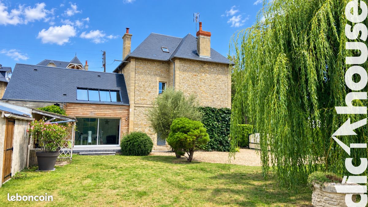 Maison 8 pièces 178 m² · à Bernières-sur-Mer · 178 m² · 629 000 €