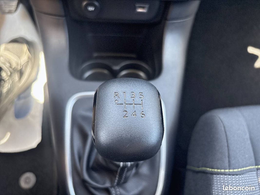 CITROEN C3 PureTech 110 S&S BVM6 Shine (image 17)