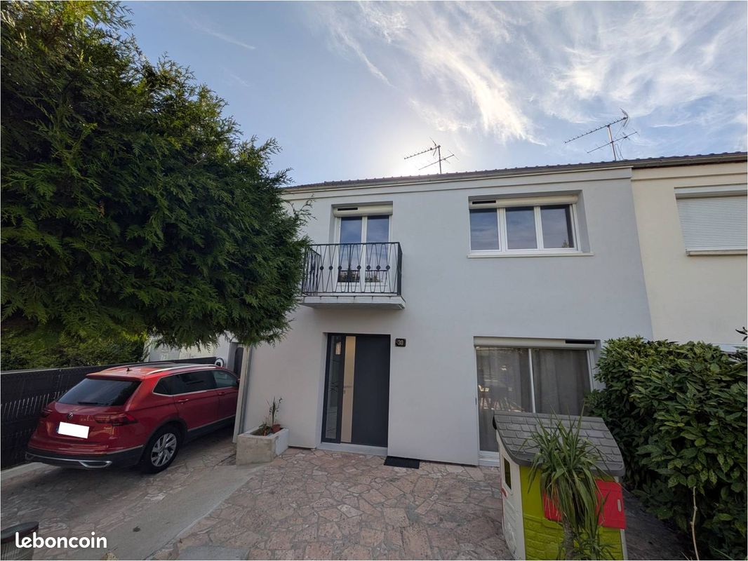 Maison 7 pièces 103 m² · à Villepreux · 103 m² · 390 000 €