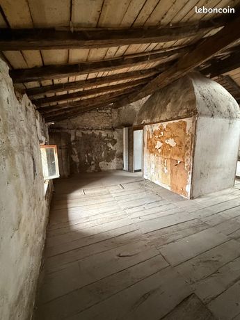 ✨ Appartement 28 m² avec Loggia – Un vrai potentiel à révéler