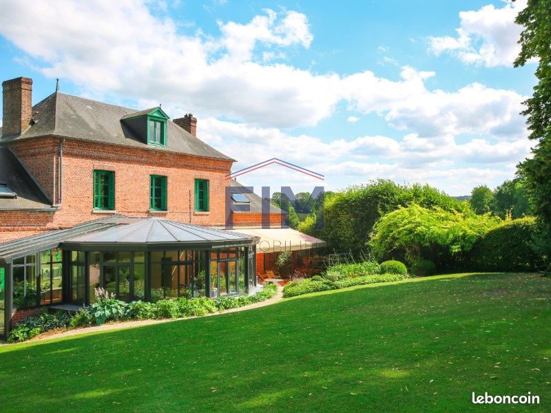 Maison 8 pièces 241 m² · à Neufchâtel-en-Bray · 241 m² · 580 000 €