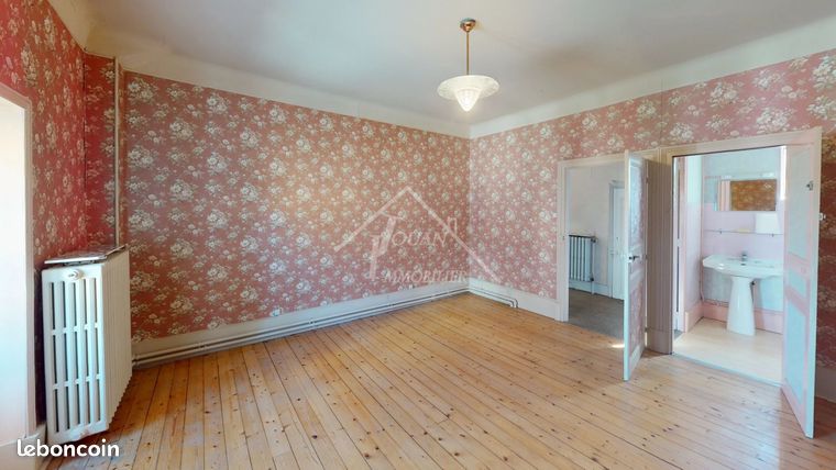 Propriété 7 pièces 217 m²