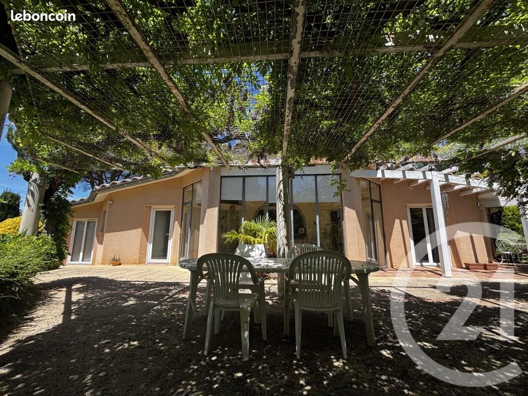 Maison 4 pièces 170 m² · à Vigoulet-Auzil · 170 m² · 525 000 €